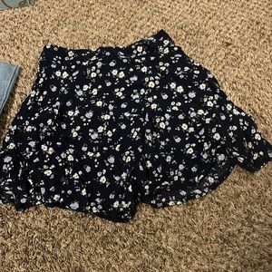 xs hollister skirt